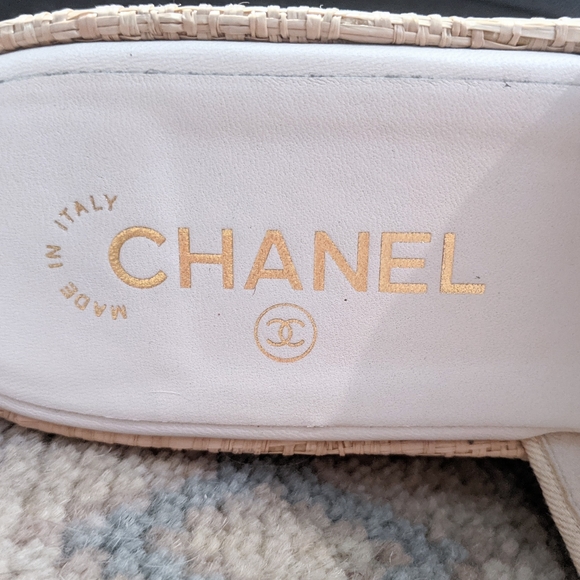 Chanel💯19P CC Logo Platform Mules Sandals 39/8.5 - Picture 6 of 10
